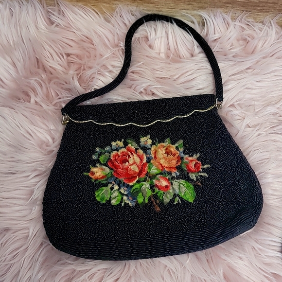 Vintage 1920 hand beaded purse - Picture 1 of 10